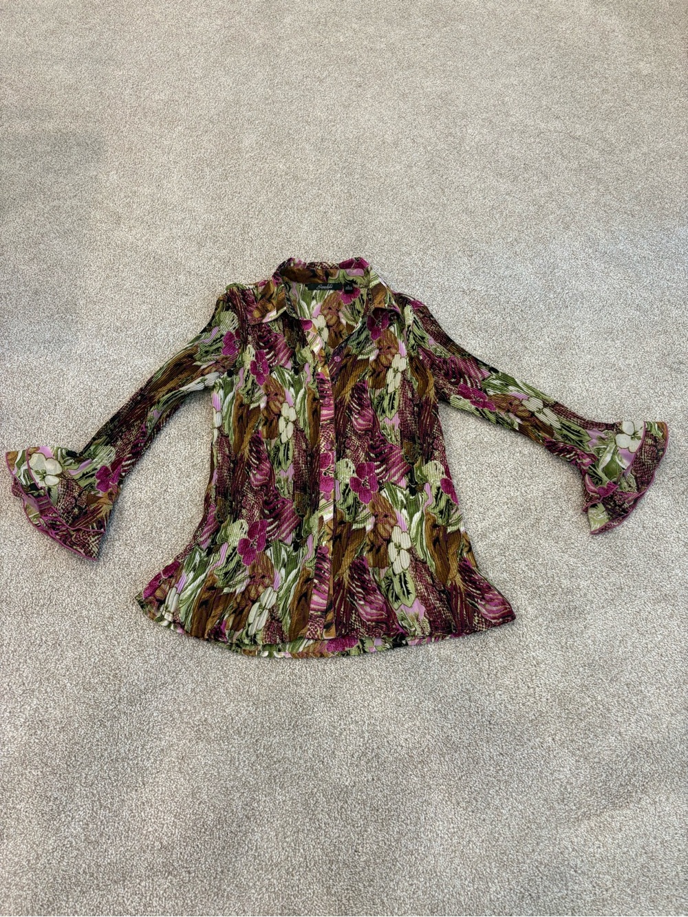 Vintage crepe floral button up shirt size S